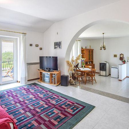 2 Bedroom Cozy Apartment In غرادو المظهر الخارجي الصورة